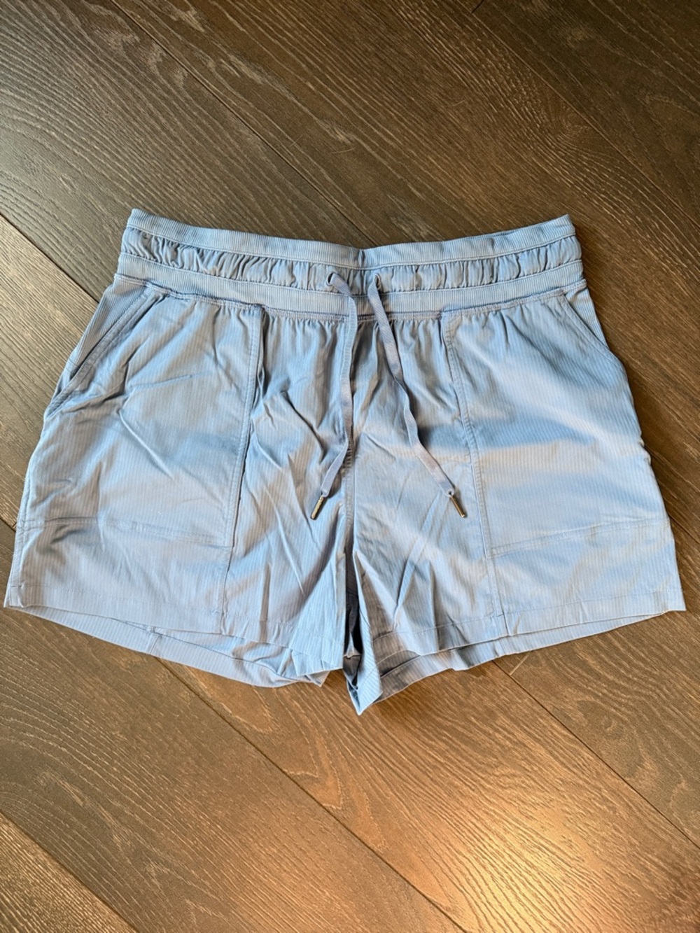 Lululemon Dance Studio HR
Short 3.5" in Oasis Blue